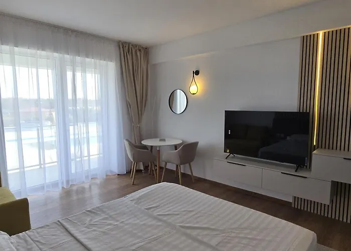 Sunset By Blaxy Aparthotel